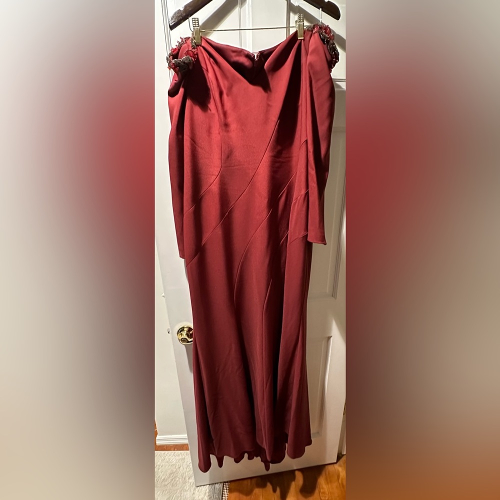 Terani off the shoulder burgundy dress - Picture 3 of 10